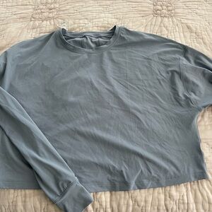 Cropped, long sleeve lululemon shirt